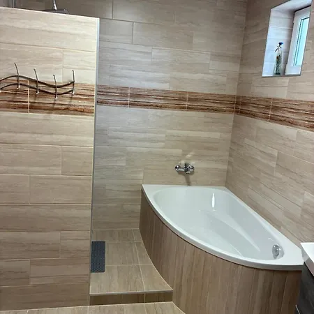 Vadviraghaz Apartament Palkonya